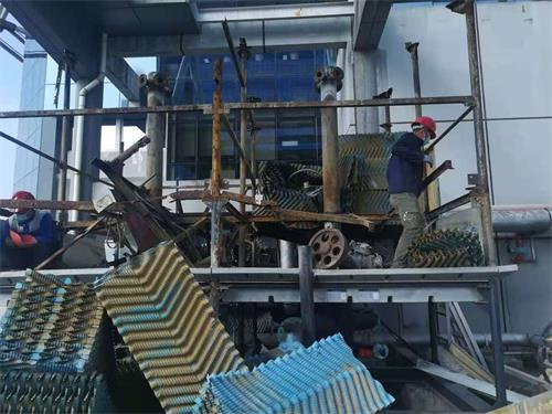 如何解決玻璃鋼冷卻塔噴霧不均勻的問題(如何快速清理玻璃鋼)