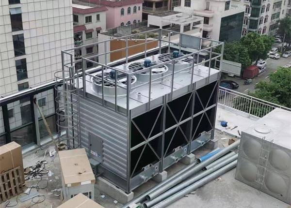 圓形冷卻塔車(chē)間走貨現(xiàn)場(chǎng),圓形冷卻塔安裝視頻