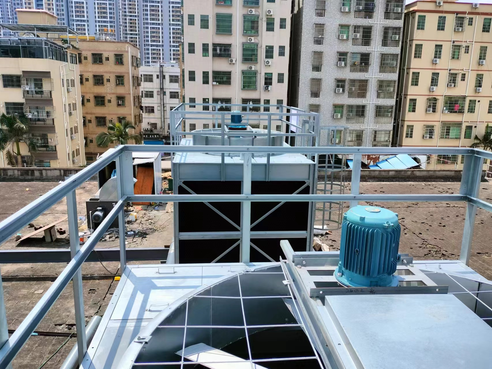 閉式冷卻塔怎樣節能運行,閉式冷卻塔工作原理示意圖